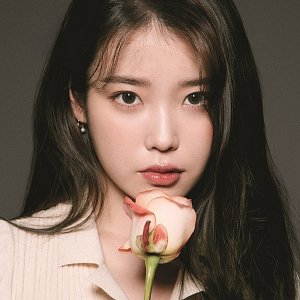 IU