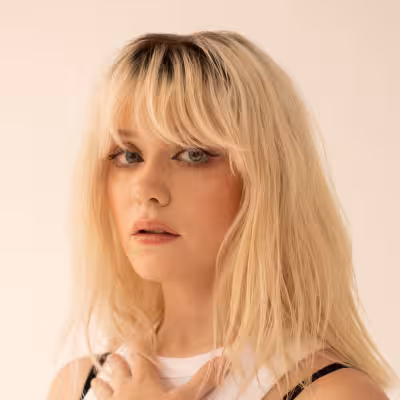 Maisie Peters - Together This Christmas